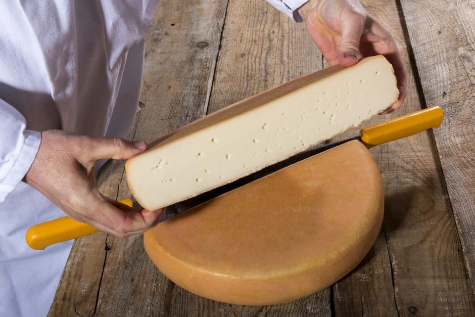 Originalité et Gourmandise avec le nouveau Fromage pour Raclette au chèvre Pochat & fils